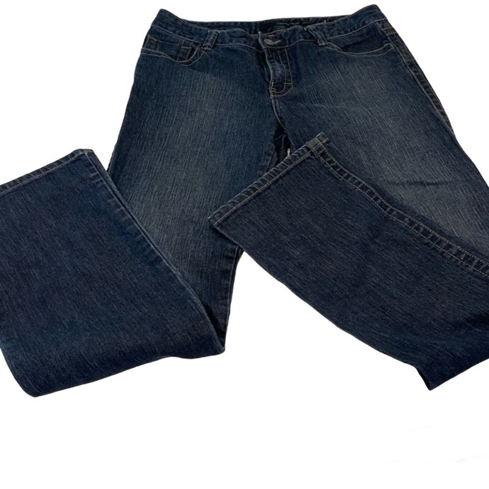 Calvin Klein denim dark wash boot cut jeans. Crystal design on back pocket SZ 8